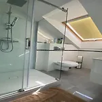 Apartmán In Mi Dzywodzie With A Swimming Pool