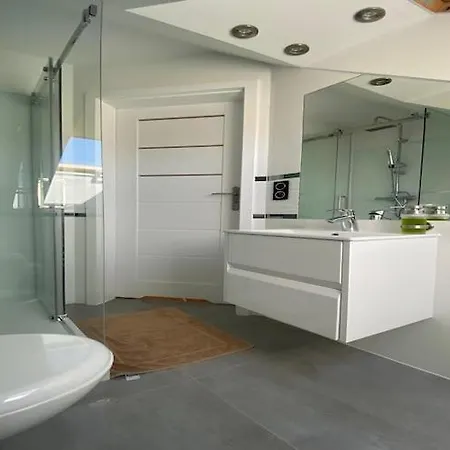 Apartment Luxury With Swimming Pool, *
