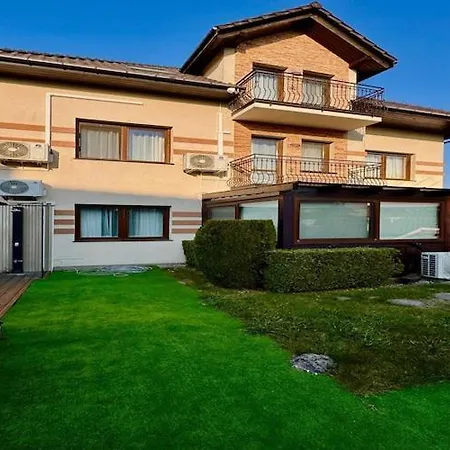 Apartment Luxury With Swimming Pool,